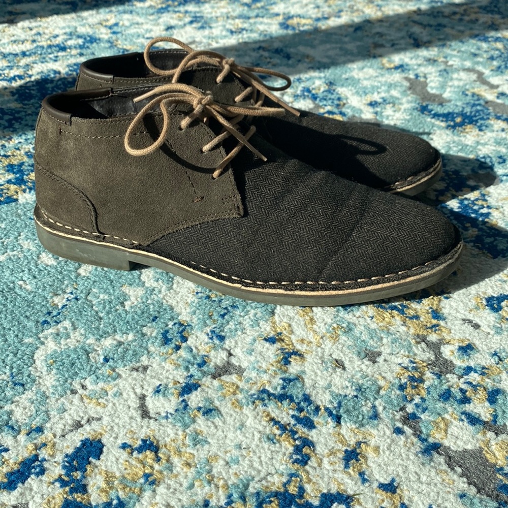 Tan brown Chukka Shoes